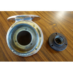 LAMPE DE COURSIVE EN BRONZE ET LAITON