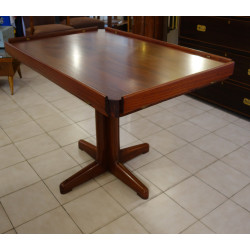 TABLE DE SALLE À MANGER DE PAQUEBOT