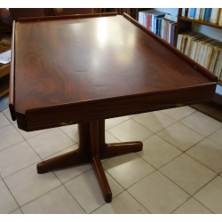 TABLE DE SALLE À MANGER DE PAQUEBOT